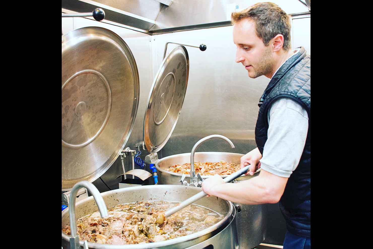 Restaurants differ on the right time to reopen